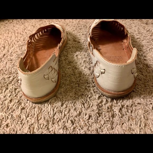 TOMS Huaraches - Picture 4 of 5